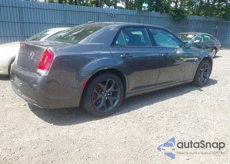 2023 Chrysler 300 300S из США, поврежденный, VIN 2C3CCABG0PH646962
